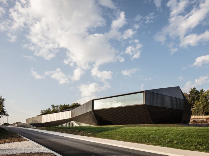 CONSTRUCTION DU CENTRE DES CONGRES DE HAUTE SAINTONGE A JONZAC