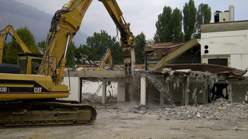 DÉCONSTRUCTION ET DÉSAMIANTAGE MAGASIN +BÂTIMENTS ADMINISTRATIFS  ROCHE DIAGNOSTICS A MEYLAN